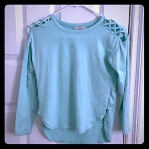 Teal along sleeve shirt